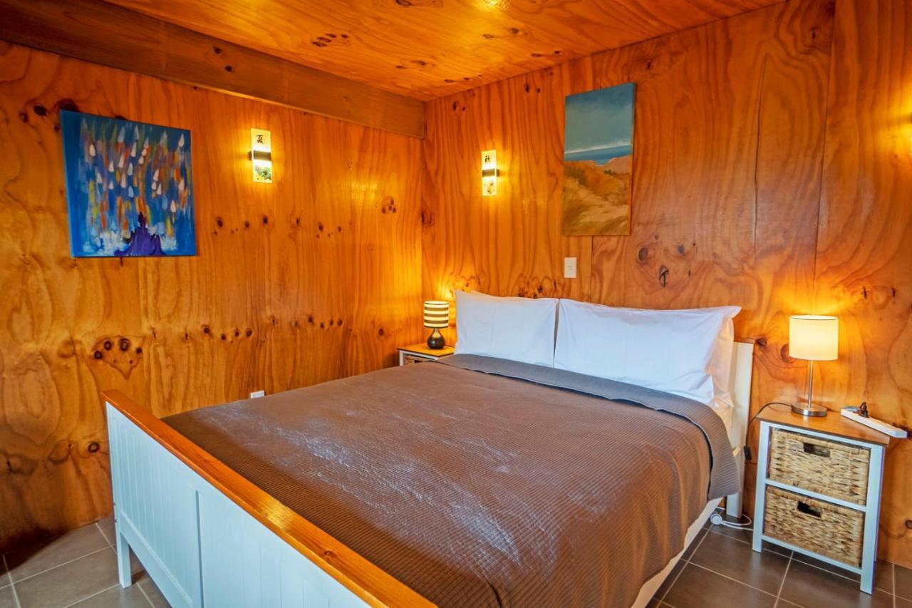 Waikoura Springs Bed & Breakfast ไคคูรา ภายนอก รูปภาพ
